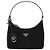 Uma mala hobo icónica que reinterpreta modernamente o arquivo da Prada. Fabricada em material Re-Nylon, é leve e resistente a manchas, e finalizada com acabamentos em couro Saffiano para uma durabilidade excecional. Preto