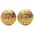 Orecchini a clip rotondi Chanel CC logo placcato oro D'oro