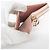 Louis Vuitton Coussin Lou Wallet M81996 D'oro - vista 12