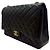 Chanel Bolsa Classic Flap em pele de cordeiro com ferragens douradas Maxi Preto - vista 3