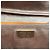 Borsa a tracolla Prada in pelle di vitello Antik Soun Cuoio Ebano marrone con placca logo - vista 7