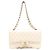 Borsa a tracolla Chanel A01112 in pelle caviar matelassé Bianco