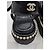 Chanel Sandalias de charol para mujer con correa de perlas Negro - vista 19