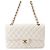 Borsa a tracolla Chanel Matelassé con catena bianca Bianco