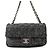 Timeless Borsa a tracolla Chanel Matelassé con catena nera Nero