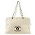Timeless Chanel 32455 Gebrauchte Schultertasche Weiß