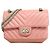 Bolso de hombro Chanel de piel rosa