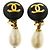 Orecchini a clip Chanel Vintage Round CC Dangle in metallo con perle sintetiche D'oro