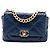 Borsa Chanel 19 Flap Medium in pelle di agnello blu