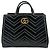 Gucci GG Marmont Tote aus gestepptem Leder Medium Schwarz