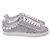 Sapatilhas Stuart Weitzman Goldie com pérolas sintéticas em Silver Glitter Prata