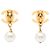 Orecchini a clip Chanel CC bianchi con perle sintetiche e chiusura girevole placcata oro Bianco - vista 2