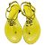 Chanel Sandali Thong in Pelle Matelassé Gialla Logo CC Giallo
