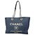 Chanel Deauville Stroh-Shopper mit Kette Marineblau