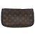 Louis Vuitton Realizzato in tela Monogram, questo modello vanta leggerezza e una pratica durabilità resistente alle macchie esterne e all'umidità. La Pochette Accessoires, la Mini Pochette Accessoires e Marrone - vista 2