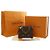 Louis Vuitton Una tote bag in cui l'iconica tela Monogram e Monogram Reverse raggiungono un'armonia sensuale. Il materiale in tela leggero e altamente resistente si combina con una silhouette angolare per un tocco sofisticato, e Marrone - vista 7