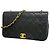 Bolsa de Ombro com Corrente Chanel Matelassé Preto