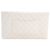 Weiße Chanel CC gesteppte Caviar Flap Clutch - Ansicht 4