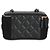 Piccolo beauty case Chanel in pelle di agnello matelassé nera con gancio e catena Nero - vista 2