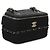 Piccolo beauty case Chanel in pelle di agnello matelassé nera con gancio e catena Nero - vista 4