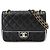 Bolsa de Ombro com Corrente Chanel Matelasse Preto Branco