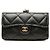 Chanel Wristlet Multi Pouches in Lambskin Matelassé Nero con Corona di Perle CC - vista 2