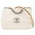 CHANEL - Borsa a tracolla Chanel 19 in pelle liscia bianca Bianco