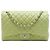 Borsa a tracolla Chanel Maxi Classic Double Flap in pelle di agnello verde