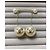 Brincos pendentes Chanel de pérolas com logo CC Branco Dourado - vista 8
