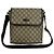Bolsa de ombro em couro com aba e padrão de logo GG Gucci Marrom