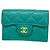 Cartera tri-fold Chanel Matelassé en Green Verde
