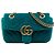 Gucci Small GG Marmont gesteppte Schultertasche aus Samt in Blau