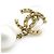 Boucles d'oreilles pendantes Chanel dorées et blanches - vue 9