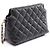 Chanel Matelassé Schultertasche aus schwarzem Leder - Ansicht 2