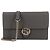 Gucci Bolsa Crossbody Wallet On Chain em couro Grey Dollar com logo entrelaçado Cinza