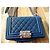 Borsa a patta Chanel Boy Chanel in pelle martellata blu - vista 3