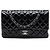 Bolso de hombro Chanel Medium Classic Double Flap de charol negro