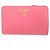 Carteira bi-fold Prada em couro Saffiano rosa