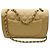 Bolsa Chanel Single Flap em couro caviar matelassê bege com alça de corrente e ferragens douradas - vista 3