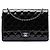 Clutch de aba Chanel Black CC acolchoada em verniz estriado com corrente Preto