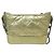 BOLSA DE MÃO CHANEL GABRIELLE PM EM COURO MATELASSÉ DOURADO COM ALÇA - vista 2