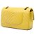 Gelbe Chanel Medium Classic Chevron Schultertasche aus Lammleder mit doppeltem Verschluss - Ansicht 2