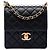 Chanel Small Quilted Lambskin Chic Pearls Umhängetasche schwarz