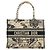 Dior Book Tote Medium aus besticktem Canvas Zodiac Toile De Jouy Weiß