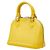 Borsa a tracolla Louis Vuitton Alma BB Giallo - vista 2