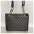 Bolsa de Ombro com Corrente Chanel Matelassé - vista 12