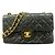 Borsa a tracolla Chanel in pelle d'agnello matelassé nera Nero