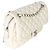 Gabrielle Borsa Chanel Jumbo Easy Flap in pelle caviar matelassé crema - vista 4