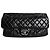 Chanel Bolsa de ombro acolchoada em pele de cordeiro preta 2010