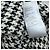 Christian Dior Strickjacke mit Hahnentrittmuster und Perlenbesatz - Ansicht 7